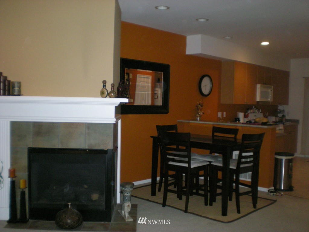 5006 Davis Avenue South, Unit B Renton, WA 98055 - Photo 4 of 9