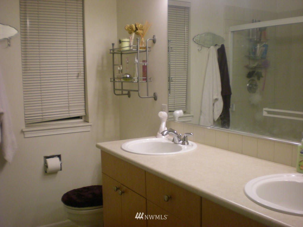 5006 Davis Avenue South, Unit B Renton, WA 98055 - Photo 9 of 9