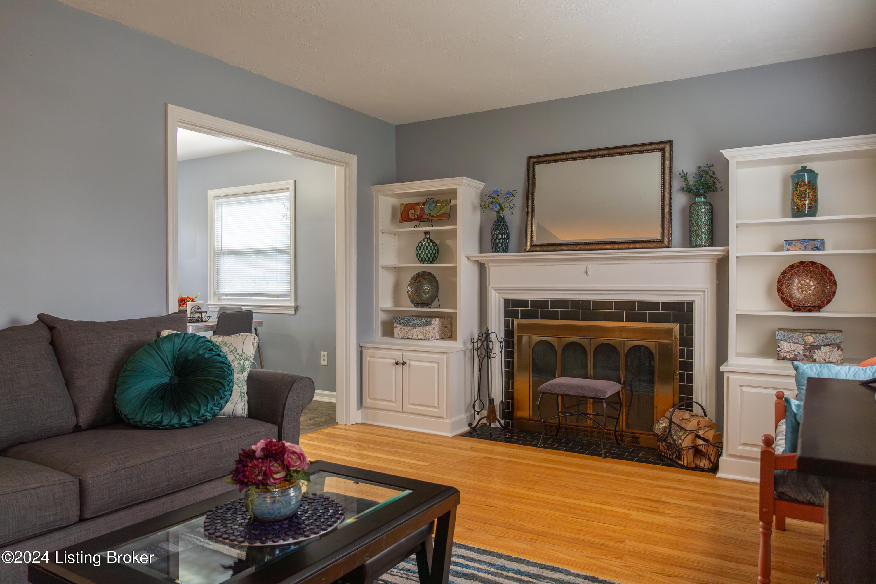 4525 Fox Run Road Louisville, KY 40207 - Photo 4 of 38 4525-Fox-Run-Rd_004