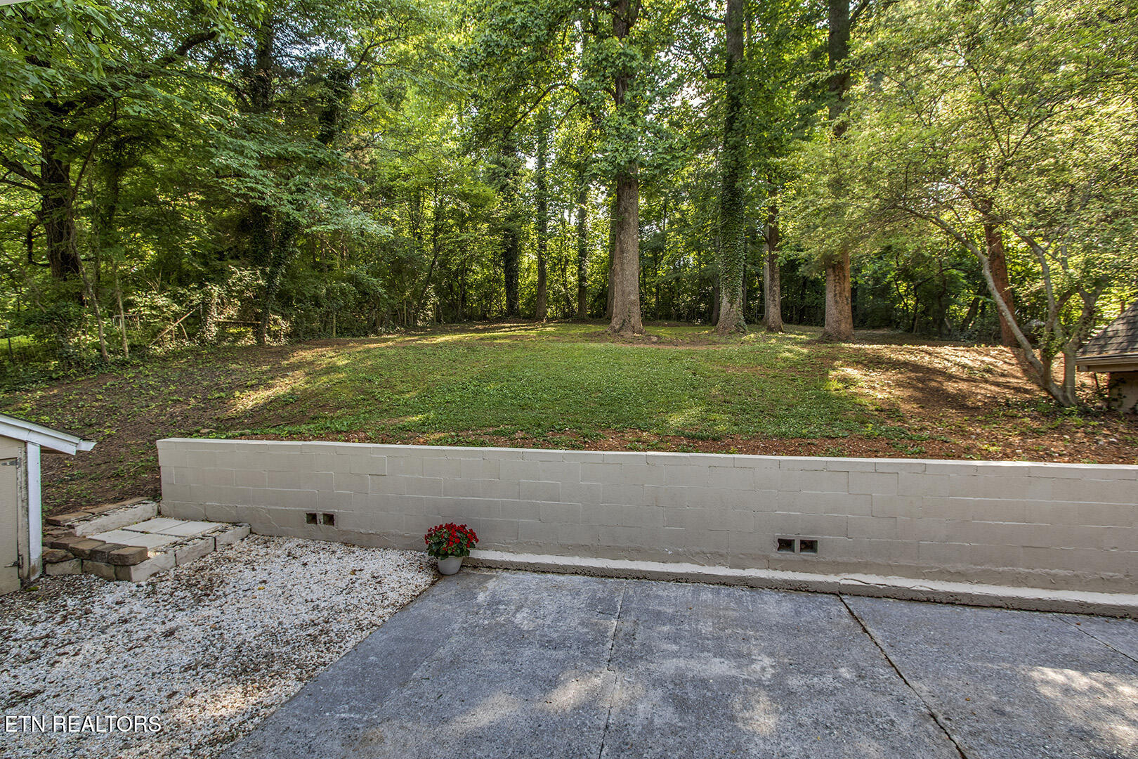 102 Oxford Road Oak Ridge, TN 37830 - Photo 52 of 59 53_OxfordRoad_102_BackPorchView