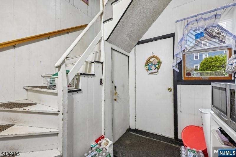52 Preston Street Ridgefield Park, NJ 07660 - Photo 6 of 41