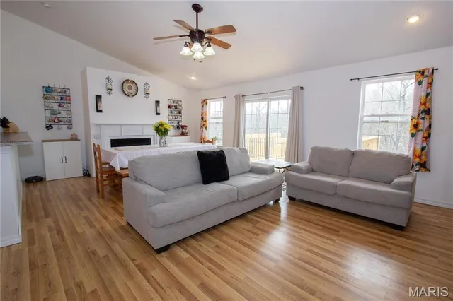 $255,000 | 21680 Horizonway Lane, St. Robert, MO 65584