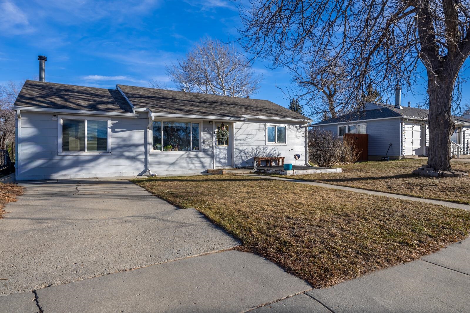 305 Lark Street Casper, WY 82609 - Photo 2 of 24