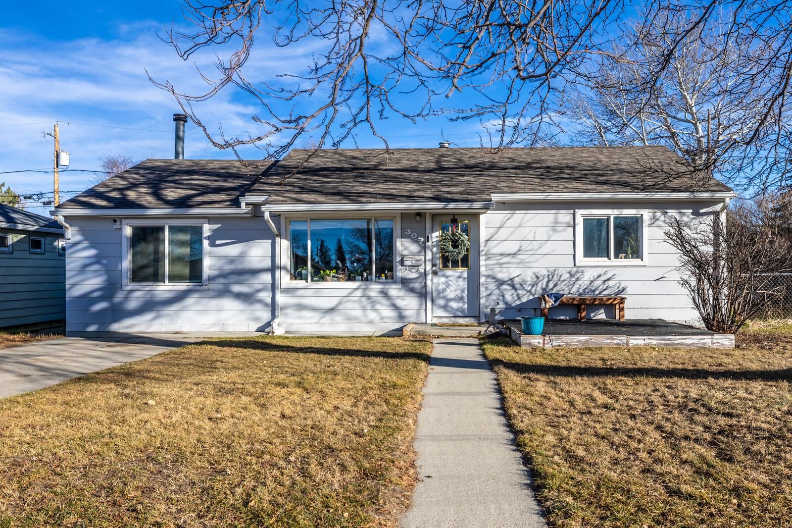 305 Lark Street Casper, WY 82609 - Photo 4 of 24