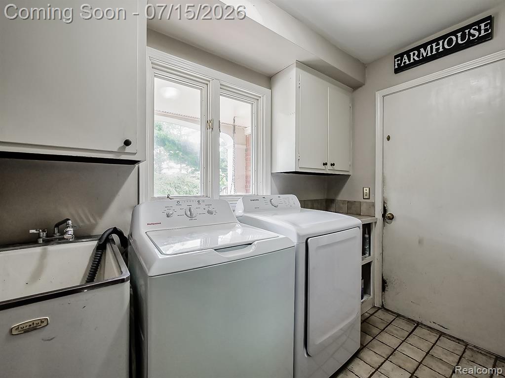 6730 Meadowlake Road Bloomfield Hills, MI 48301 - Photo 18 of 72