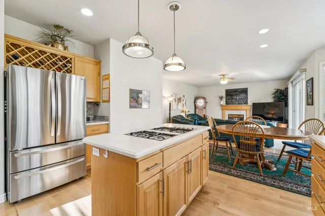 $852,500 | 1506 South Willow Lake Place, Eagle, ID 83616