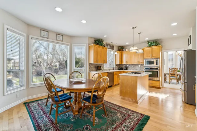 $852,500 | 1506 South Willow Lake Place, Eagle, ID 83616