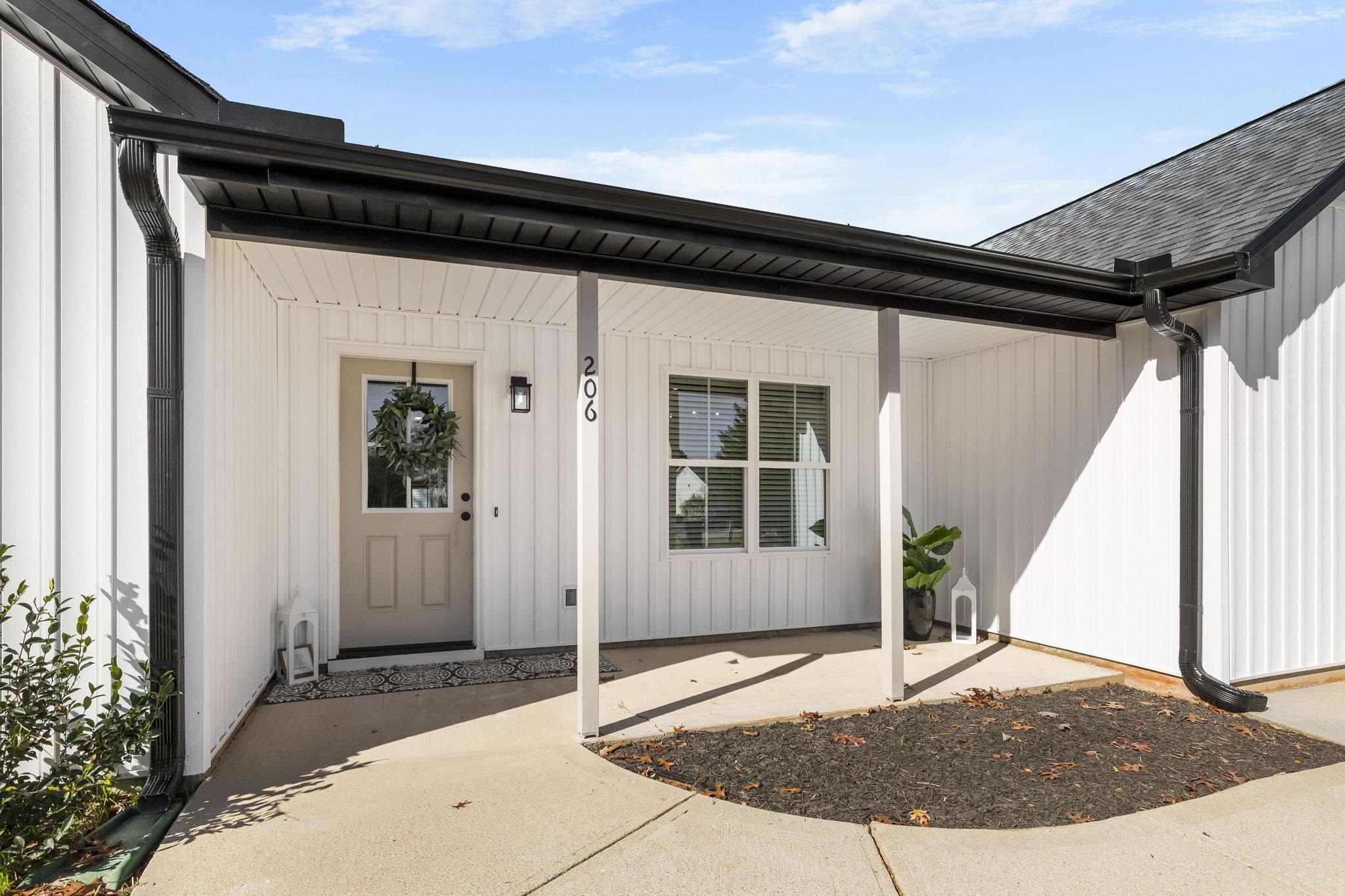 206 Dexter Bend Court Fountain Inn, SC 29644 - Photo 3 of 45