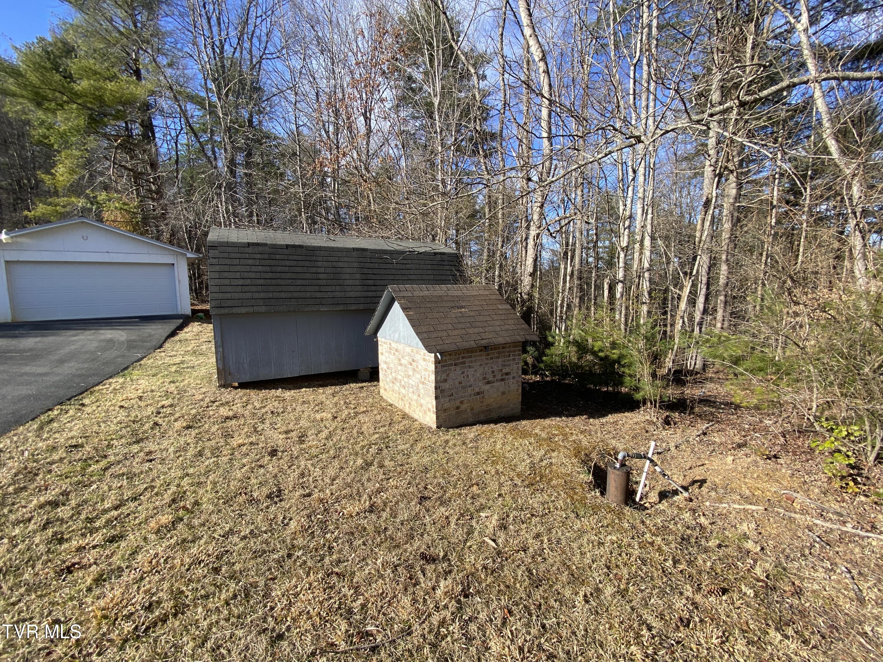 540 Moore Road Bristol, TN 37620 - Photo 26 of 37 IMG_8775