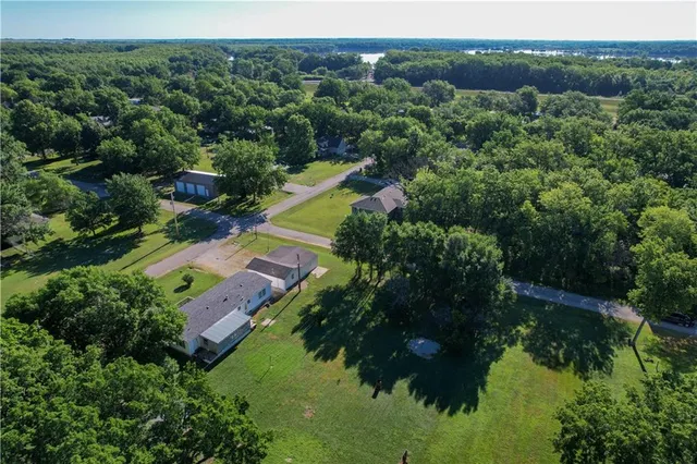 $148,500 | Park Avenue, Hartford, KS 66854