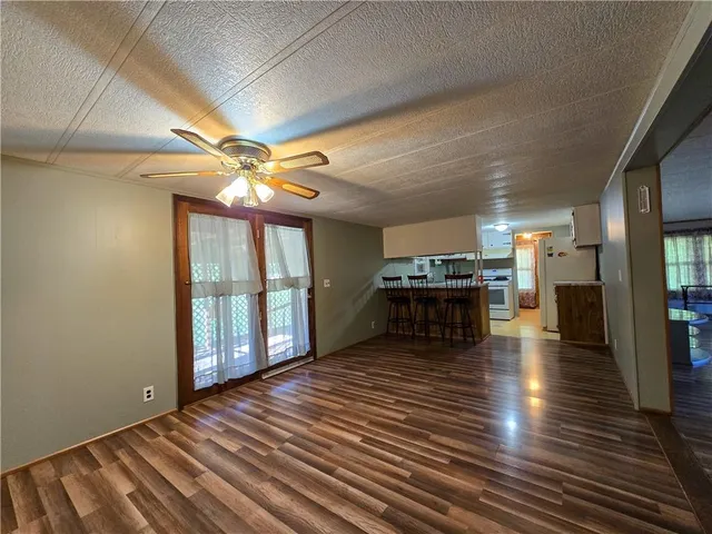 $148,500 | Park Avenue, Hartford, KS 66854