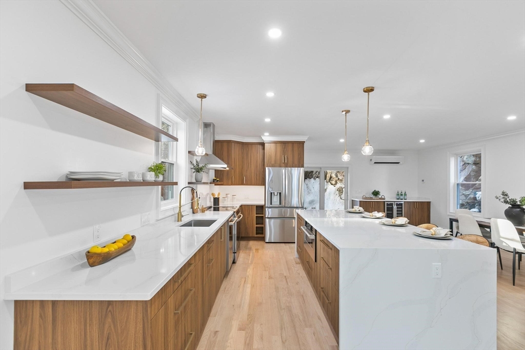 25 Landry Road Medford, MA 02155 - Photo 15 of 40