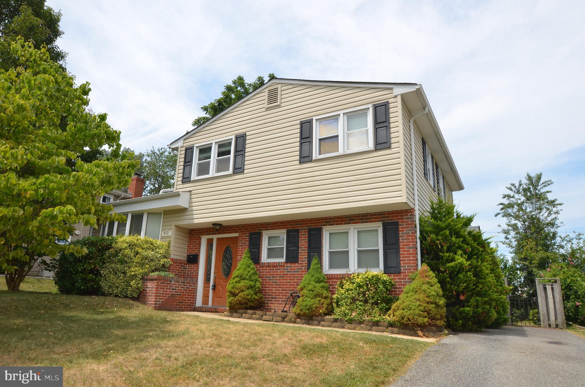 422 Madingley Road Linthicum Heights, MD 21090 - Photo 3 of 36 a front view of a house with a yard