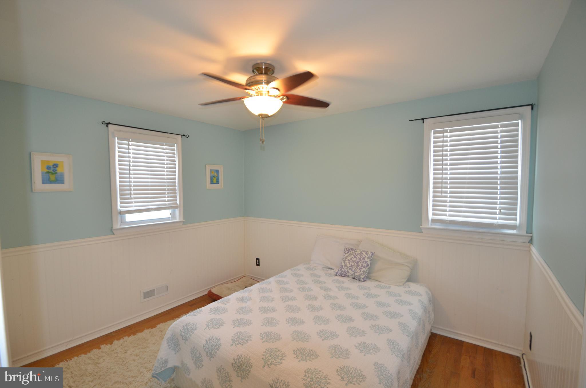 422 Madingley Road Linthicum Heights, MD 21090 - Photo 28 of 36 a bedroom with a bed and a window