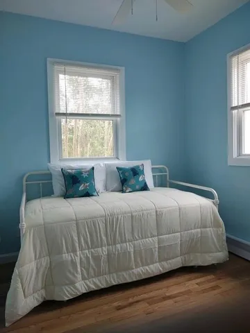 $3,000 | 17 Crescent Road, Middletown, RI 02842