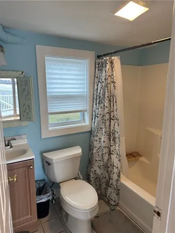 $3,000 | 17 Crescent Road, Middletown, RI 02842