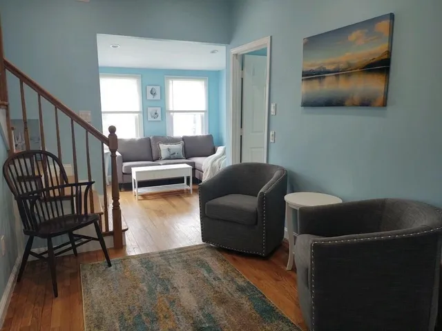 $3,000 | 17 Crescent Road, Middletown, RI 02842