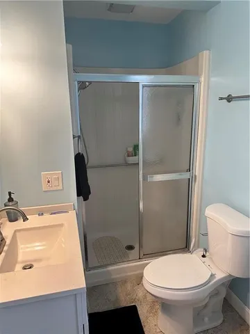 $3,000 | 17 Crescent Road, Middletown, RI 02842