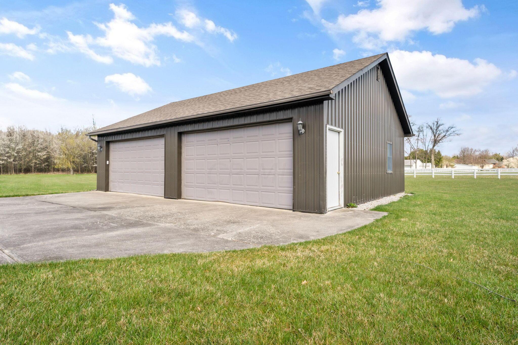 3450 Mann Road Blacklick, OH 43004 - Photo 109 of 134 4 Car Detached Garage