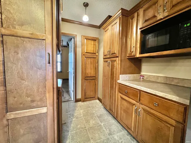 $299,900 | 60 Highway 261, Boonville, IN 47601