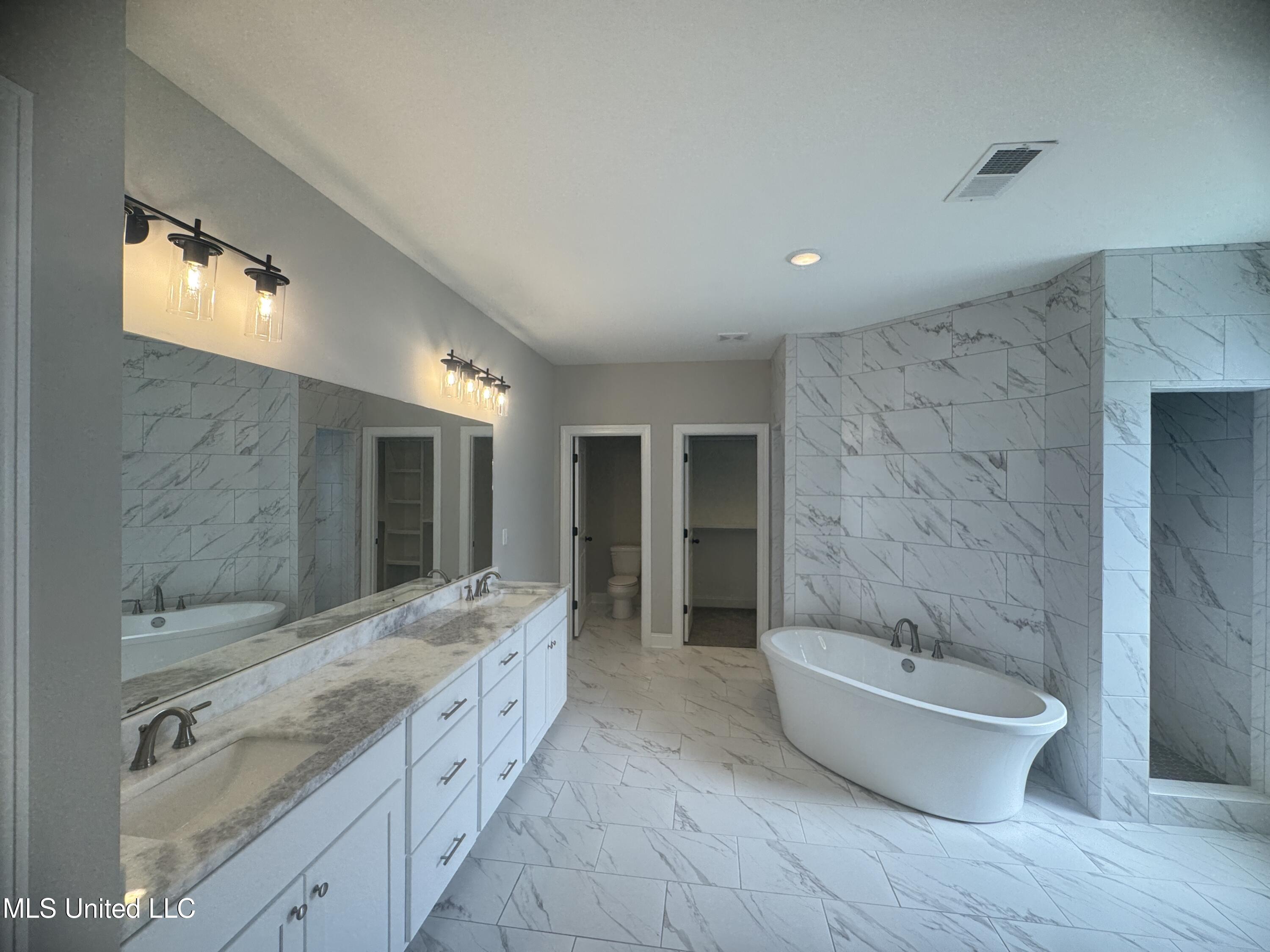 5322 Grays Valley Drive Hernando, MS 38632 - Photo 23 of 39 master bath