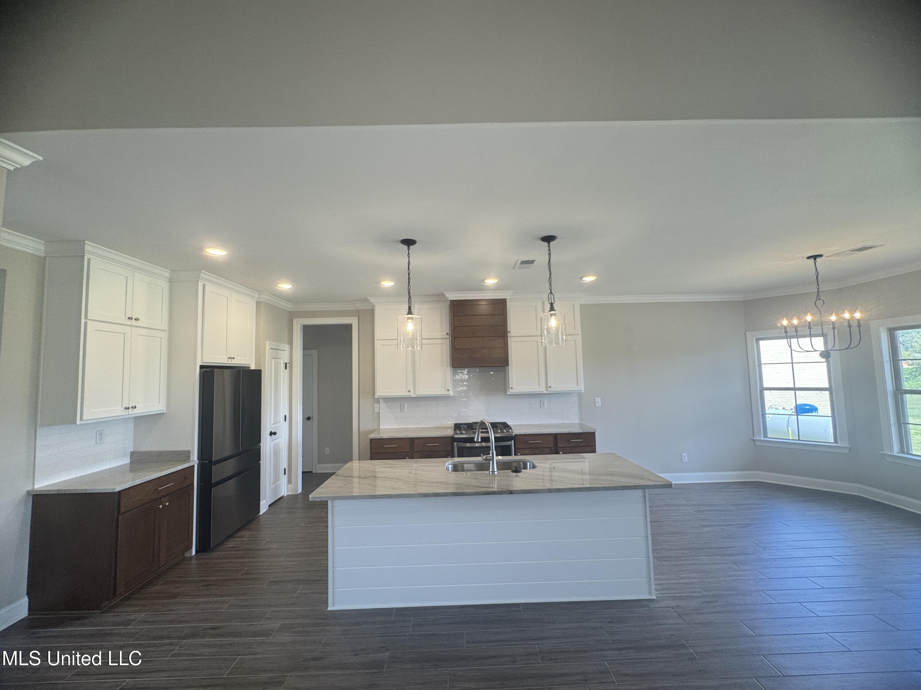 5322 Grays Valley Drive Hernando, MS 38632 - Photo 10 of 39 open kitchen