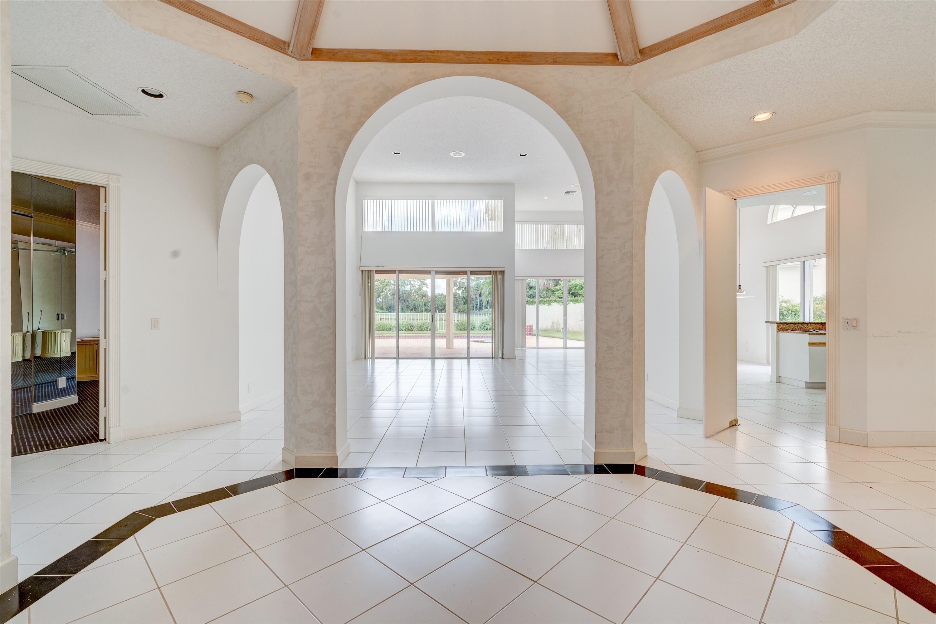 5772 Waterford Boca Raton, FL 33496 - Photo 25 of 26 Entrance way