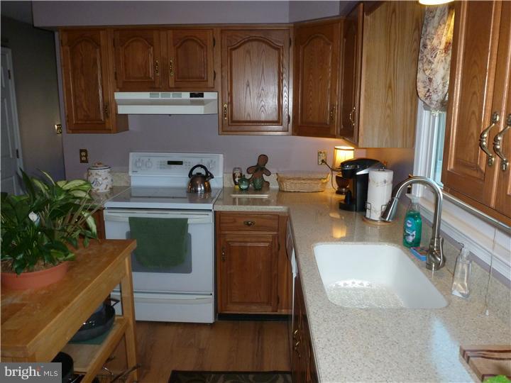 306 East Silver Fox Road Newark, DE 19702 - Photo 2 of 18 Gallery Image 2