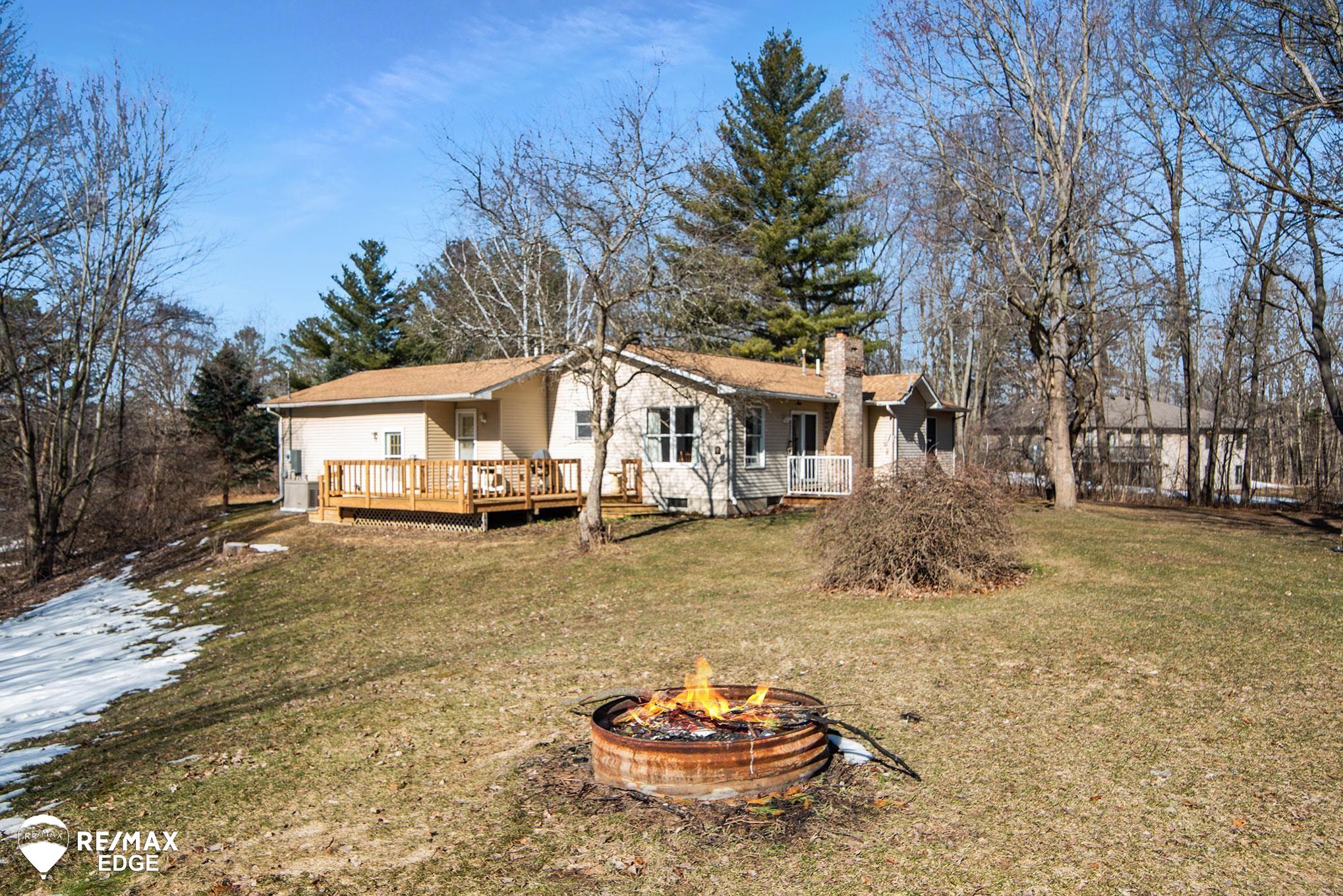 102 Gray Road Lapeer, MI 48446 - Photo 30 of 39 50103820-31.JPG