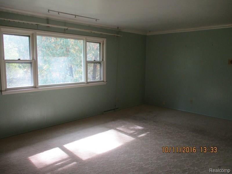 4560 Merritt Road Ypsilanti, MI 48197 - Photo 15 of 24 IMG_9759.JPG
