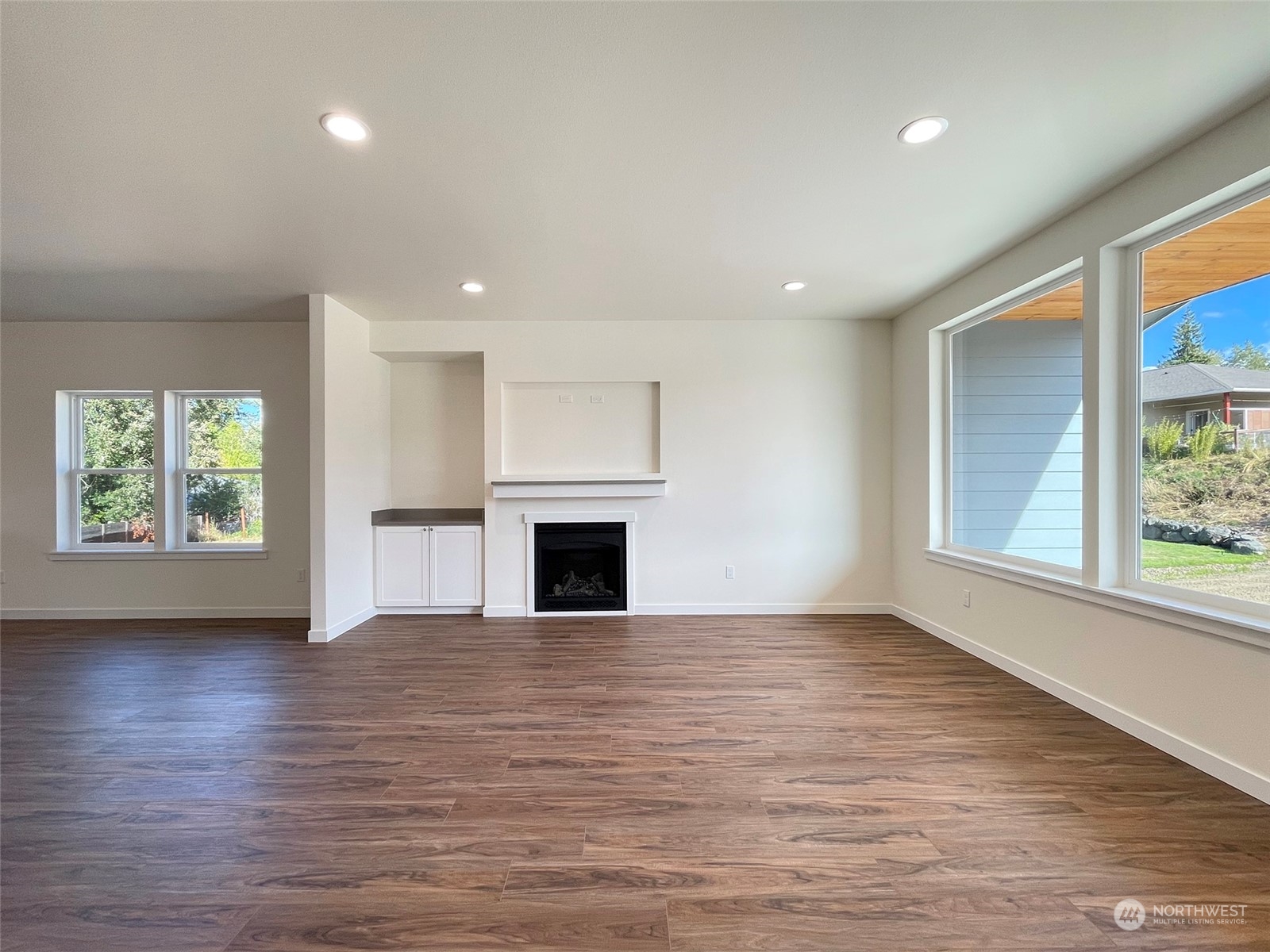 1402 Rook Drive Port Angeles, WA 98362 - Photo 8 of 40 Gallery Image 8