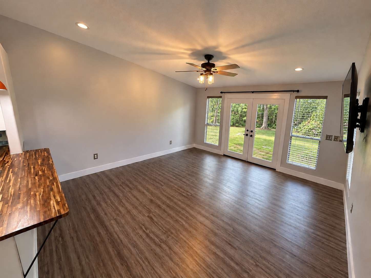 4248 Sapp Road Conroe, TX 77304 - Photo 7 of 21 Gallery Image 7