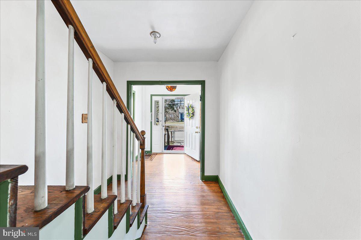 3907 Bethel Road Upper Chichester, PA 19061 - Photo 5 of 37 Entry Way
