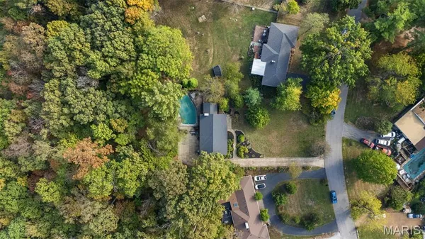 $525,000 | 1889 North Signal Hills Drive, Kirkwood, MO 63122