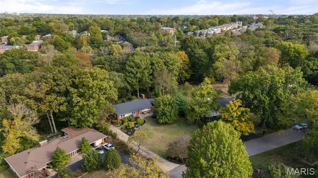 $599,000 | 1889 North Signal Hills Drive, Kirkwood, MO 63122