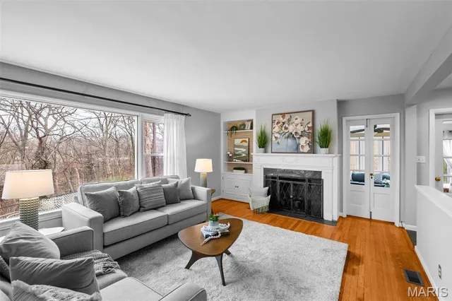 $599,000 | 1889 North Signal Hills Drive, Kirkwood, MO 63122