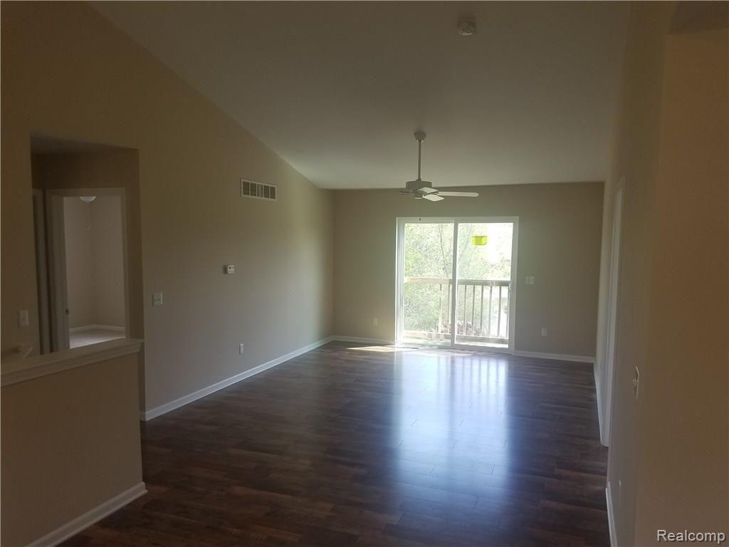 1717 Dutcher Road Howell, MI 48843 - Photo 6 of 17 20170517_120423.jpg