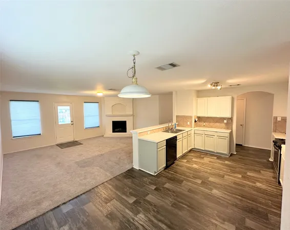 $340,000 | 12929 Waynespur Lane, Elgin, TX 78621