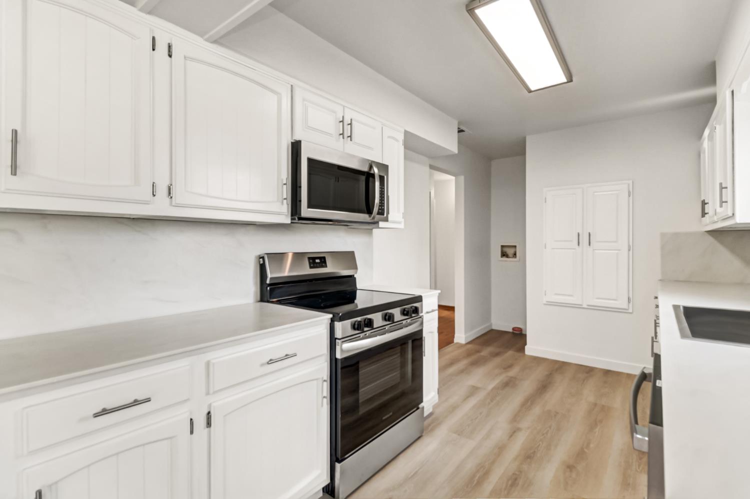 7055 Winding Way Fair Oaks, CA 95628 - Photo 13 of 48