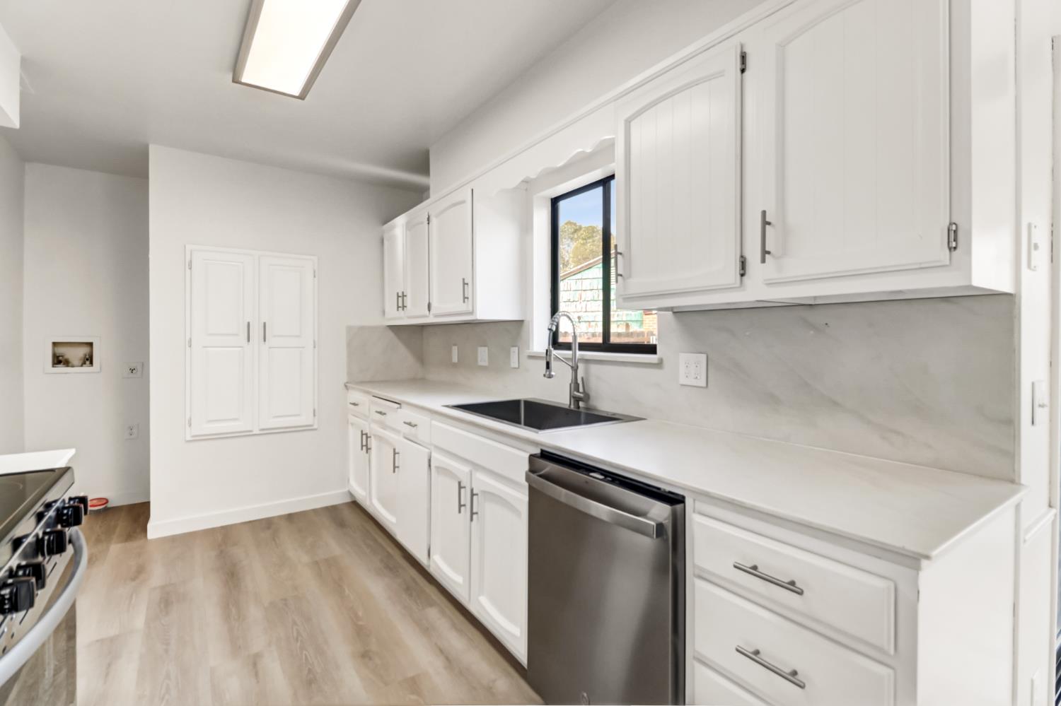 7055 Winding Way Fair Oaks, CA 95628 - Photo 14 of 48