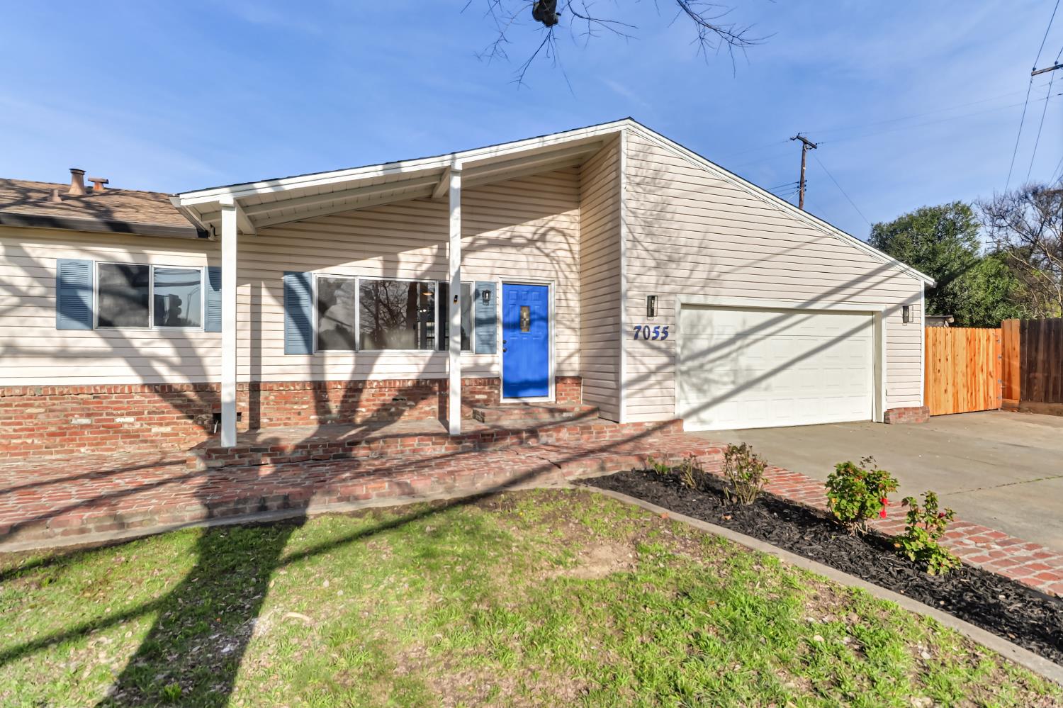 7055 Winding Way Fair Oaks, CA 95628 - Photo 2 of 48