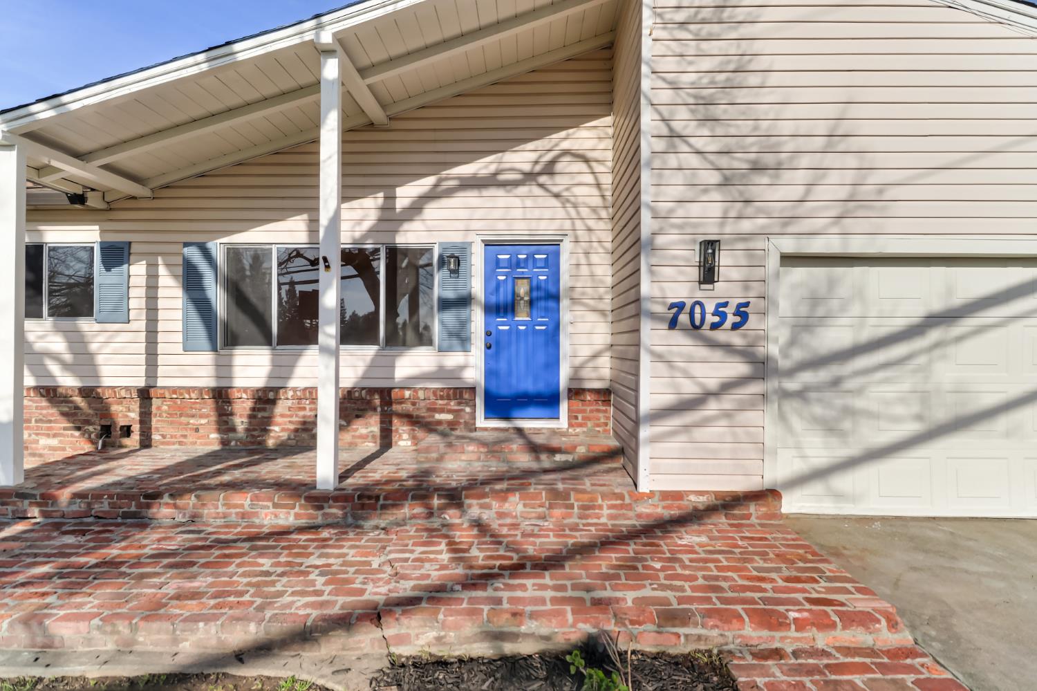 7055 Winding Way Fair Oaks, CA 95628 - Photo 3 of 48