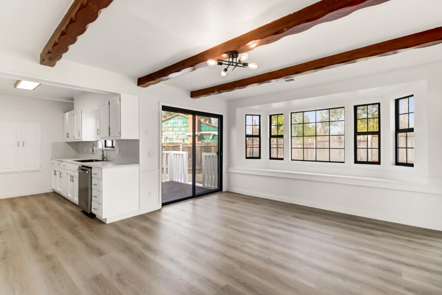 7055 Winding Way Fair Oaks, CA 95628 - Photo 10 of 48