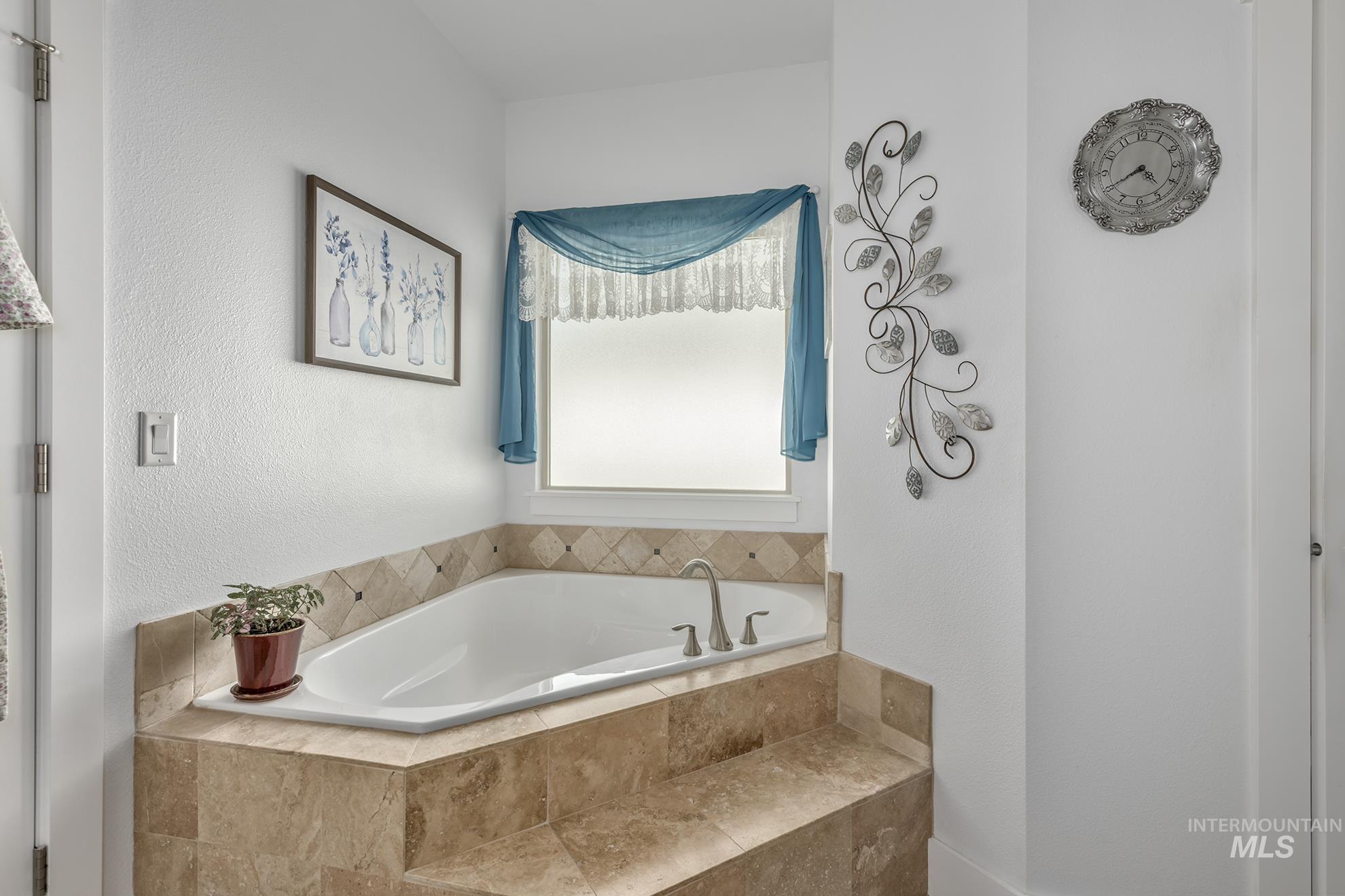 420 West Indianhead Road Weiser, ID 83672 - Photo 25 of 44