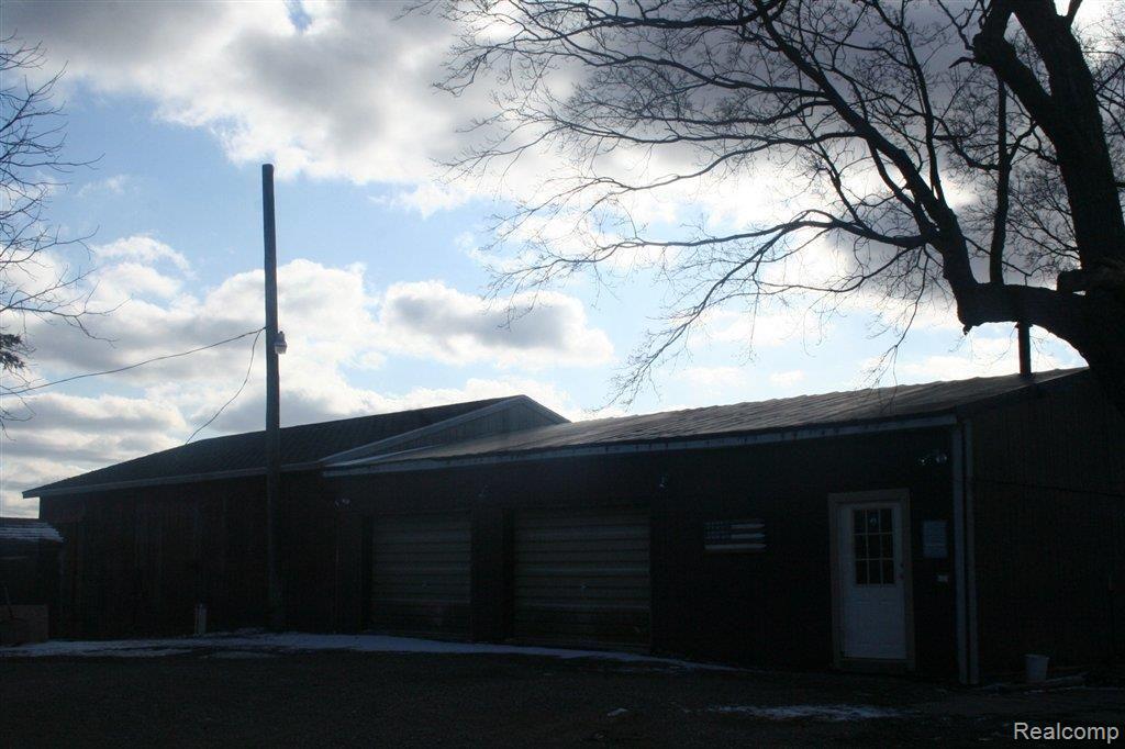 9551 Page Road Marlette, MI 48453 - Photo 2 of 2 Page Rd Pole Barn.JPG