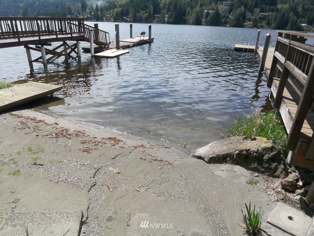 18484 North West View Road Mount Vernon, WA 98274 - Photo 10 of 27 Gallery Image 10