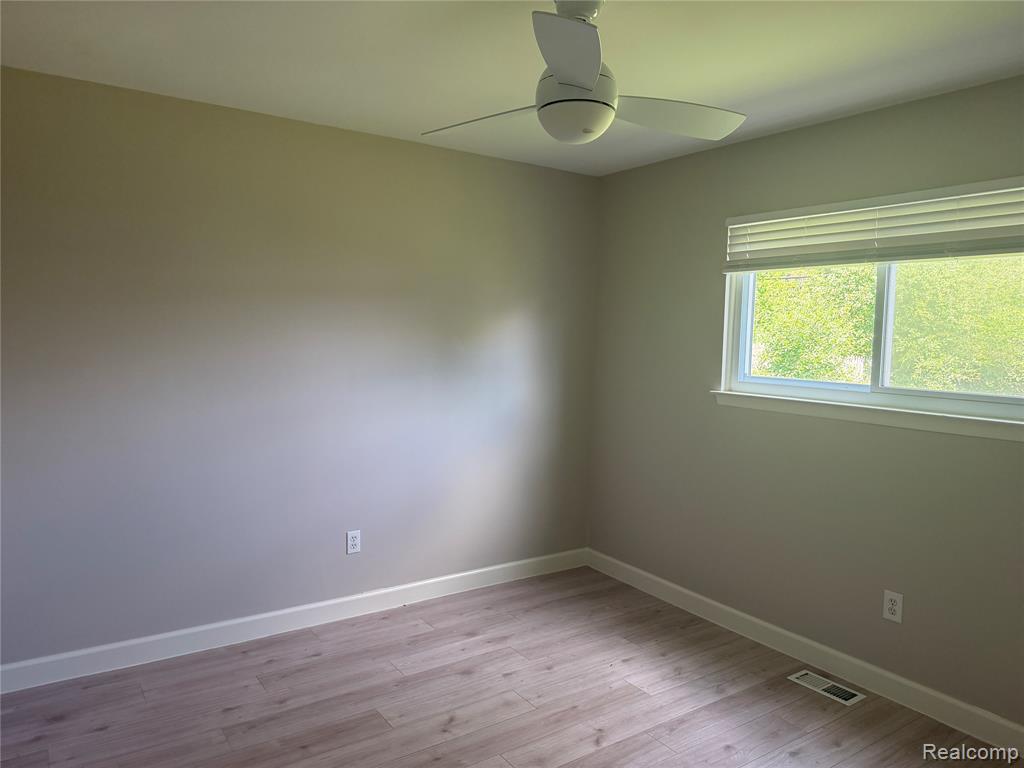 934 Harvard Road Berkley, MI 48072 - Photo 11 of 22