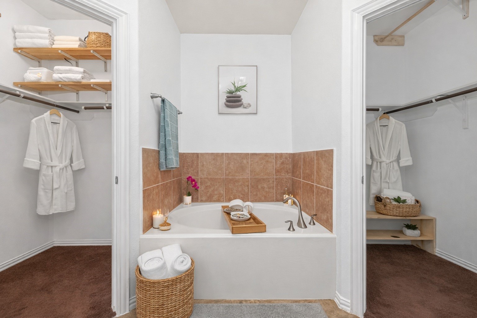 311 Volute Drive Rosharon, TX 77583 - Photo 12 of 21 a bath tub sitting next to a bathroom