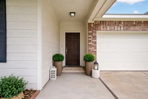 $2,100 | 311 Volute Drive, Rosharon, TX 77583