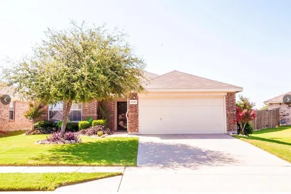 $260,000 | 14145 Snaffle Bit Trail, Fort Worth, TX 76052